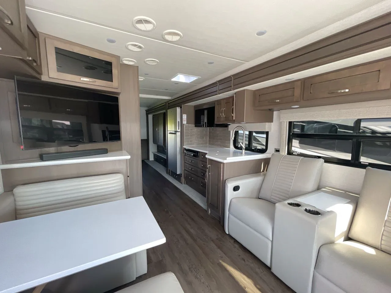 2026 Newmar Bay Star 3114 - Photo 3