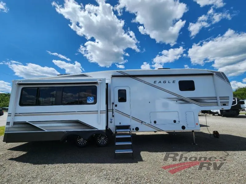 2027 Jayco Eagle 321RSTS - Photo 2
