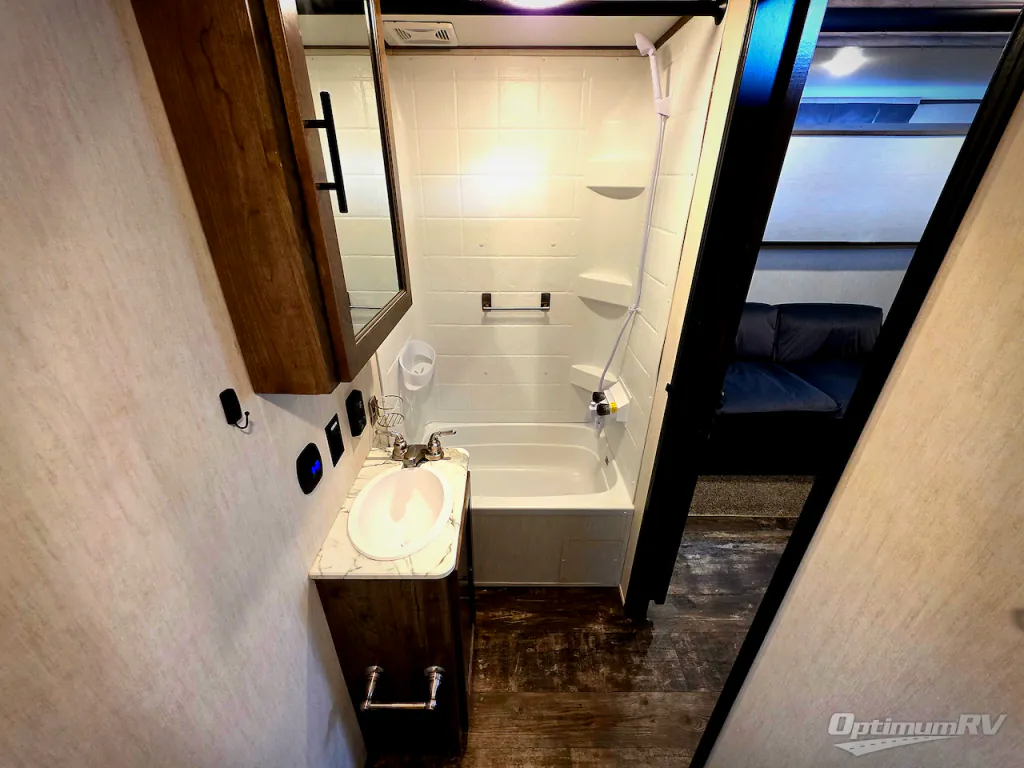 2022 Forest River Sabre 36BHQ, Photos photo 15