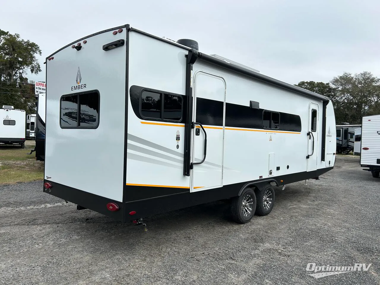 2025 Ember RV E-Series 25RUD - Photo 3