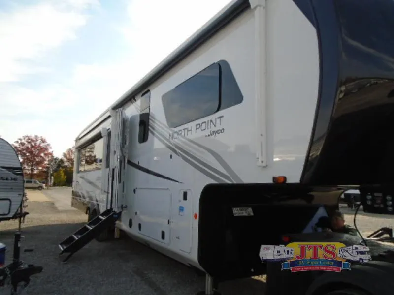 2026 Jayco North Point 381CKRE - Photo 2