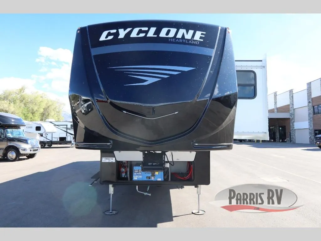 2026 Heartland Cyclone 3913 - Photo 2
