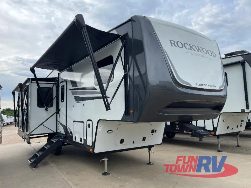 2026 Forest River RV Rockwood Signature 331RL - Main photo