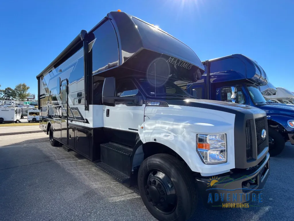 2027 Nexus Maximus 32MX, Photos photo 3