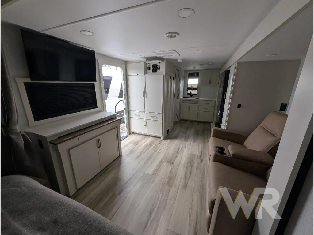 2026 Brinkley Model Ix 23X, Photos photo 17