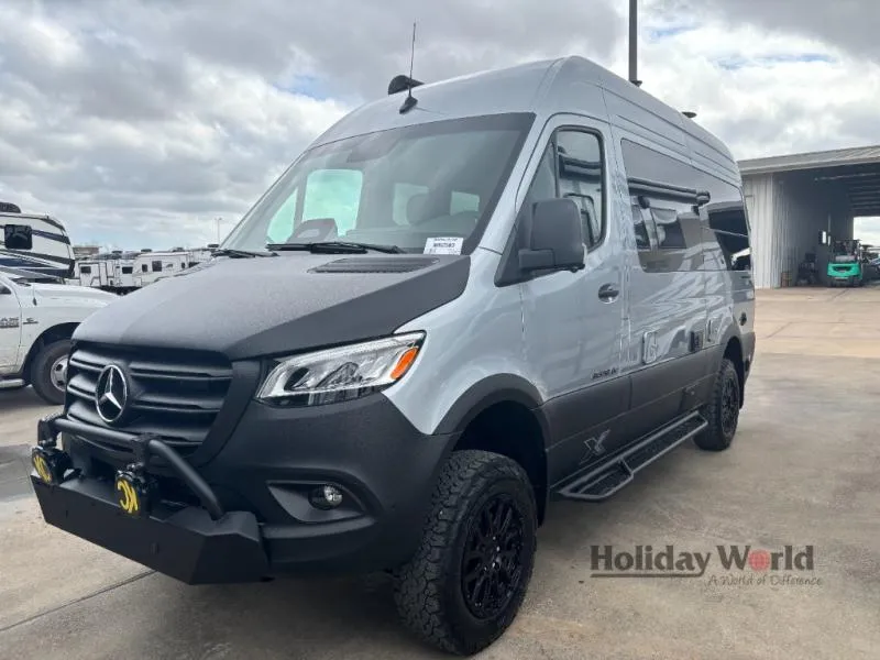2025 Airstream Interstate 19X - Photo 3