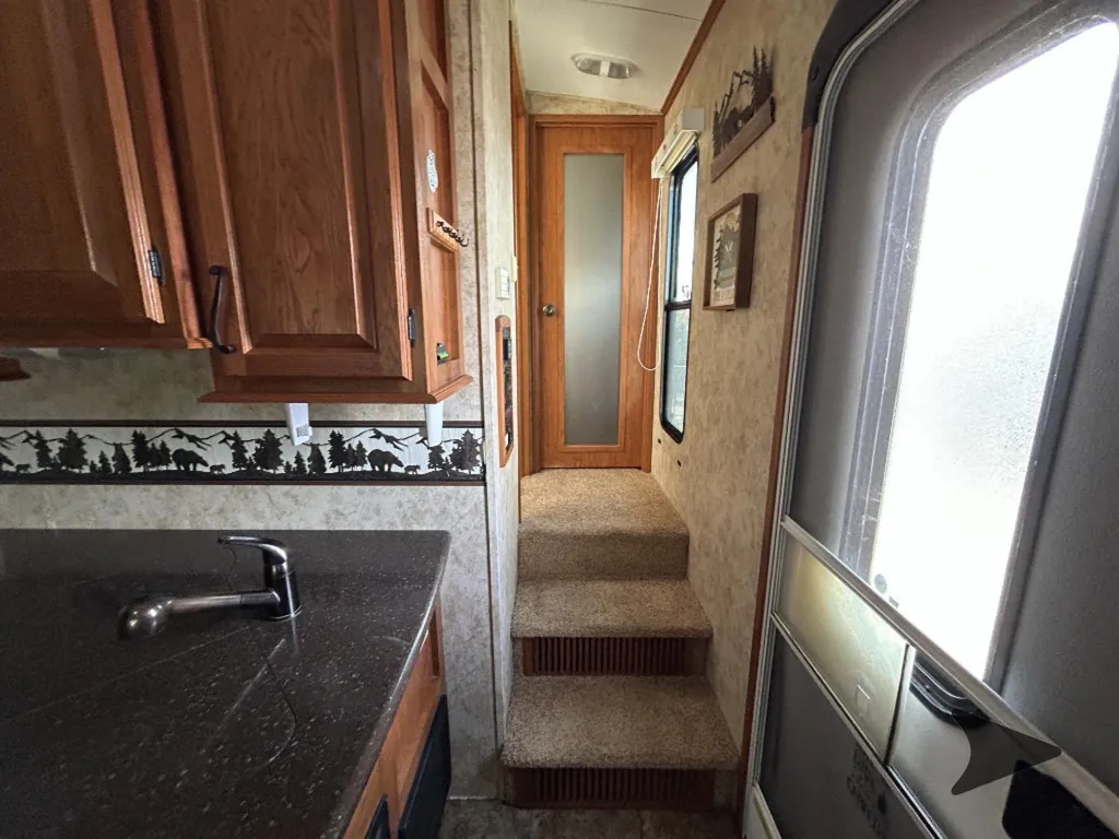 2012 Keystone Montana 3100RL, Photos photo 14