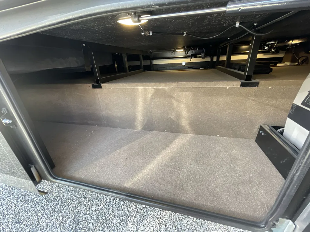 2027 Entegra Coach Accolade 37K, Photos photo 4