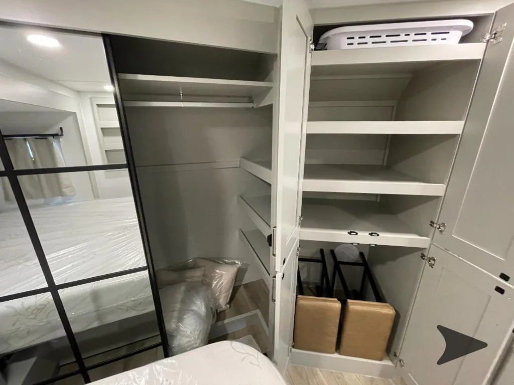 2026 Brinkley Model G 4100, Photos photo 45
