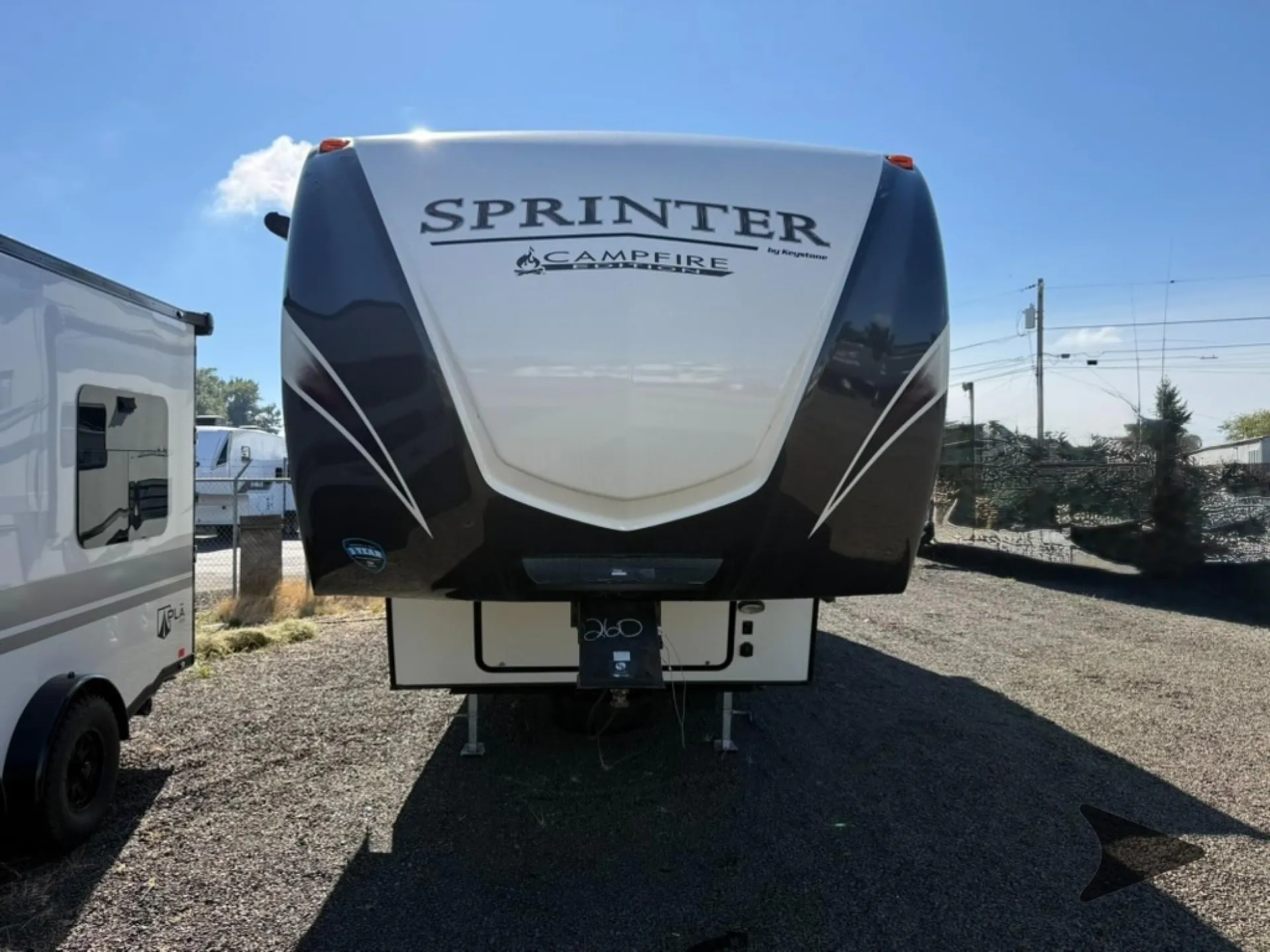 2019 Keystone Sprinter Campfire 26FWRL - Photo 4