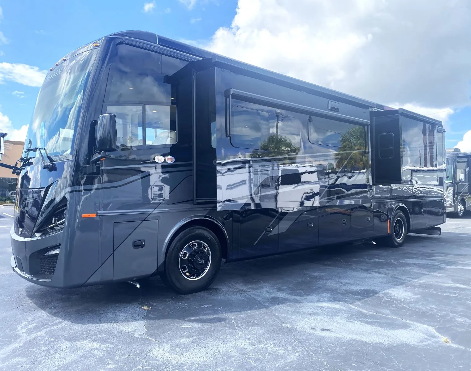 2026 Tiffin Phaeton 40 IH - Photo 4