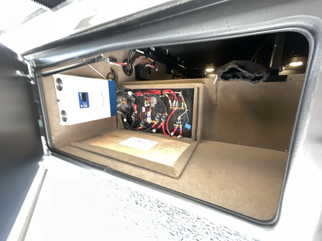 2027 Entegra Coach Accolade 37K, Photos photo 11