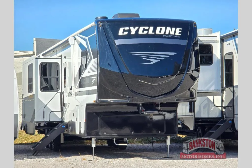 2026 Heartland Cyclone 3913 - Main photo