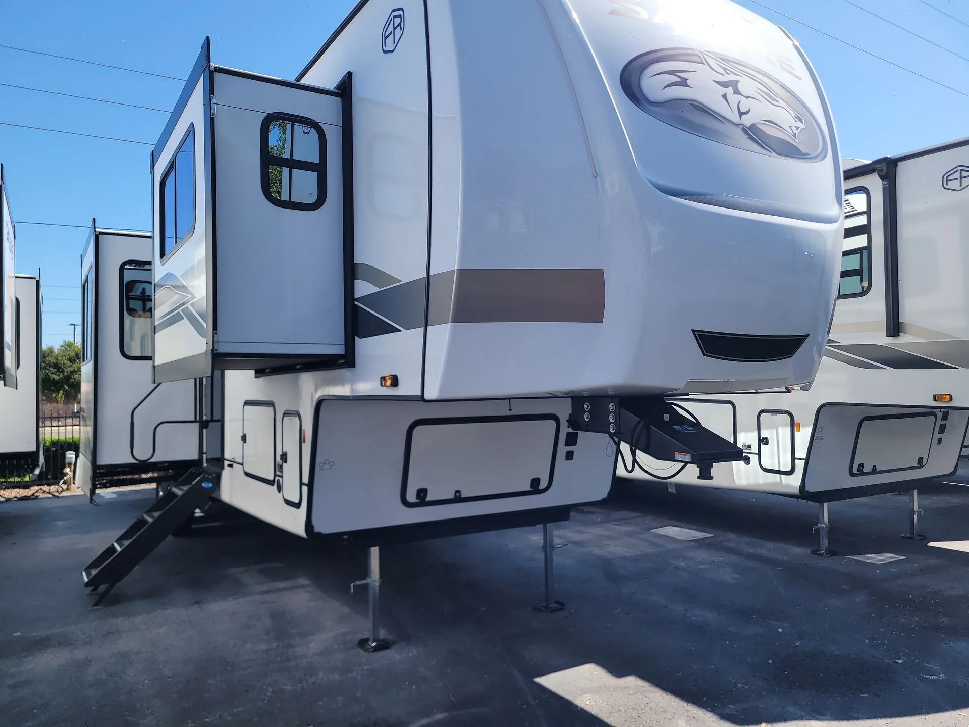 2026 Forest River Sabre 37FLH - Photo 4