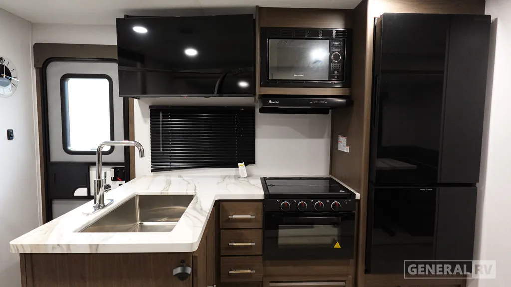 2027 Coachmen Freedom Express Select 29SE, Photos photo 6