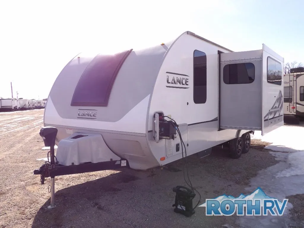 2021 Lance Lance Travel Trailers 2185 - Photo 2
