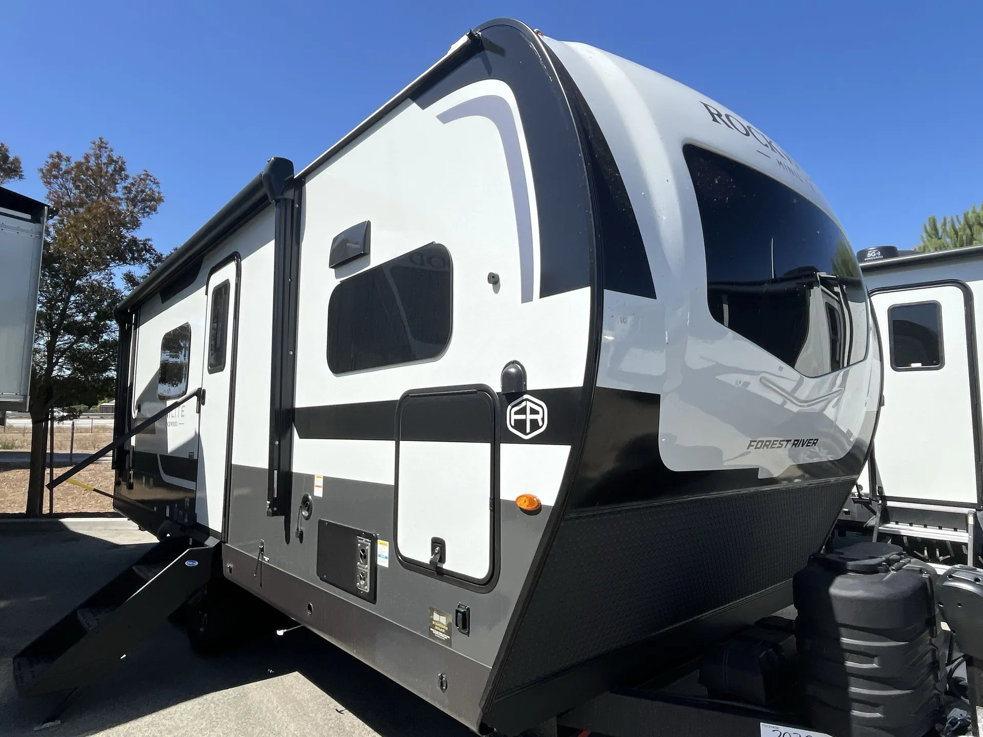 2027 Forest River Rockwood Mini Lite 2523MBR