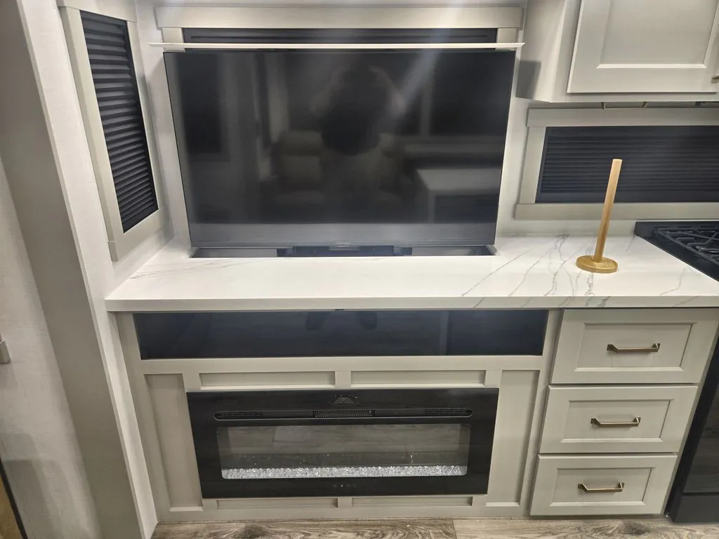 2026 Brinkley Model G 4170, Photos photo 24