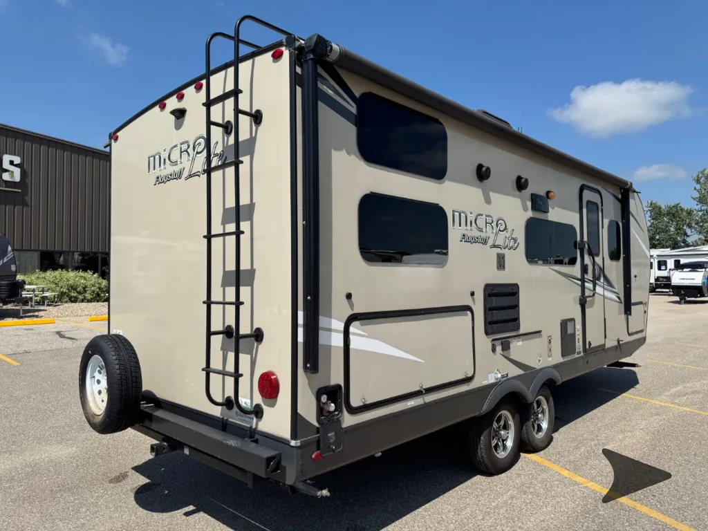 2020 Forest River Flagstaff Micro Lite 25BRDS, Photos photo 5