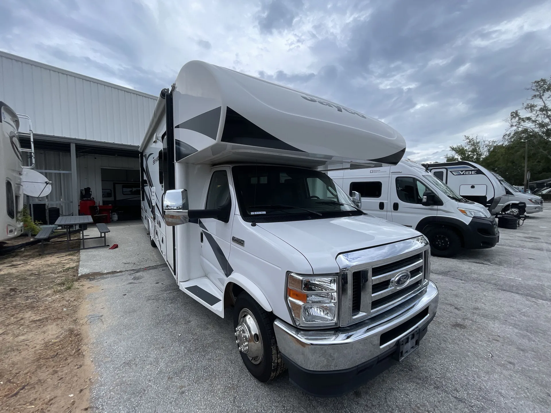 2022 Jayco Greyhawk 30Z - Photo 2