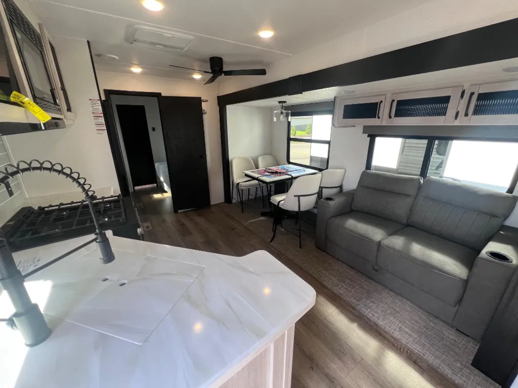 2027 Forest River Puma Vista 39DBT, Photos photo 8