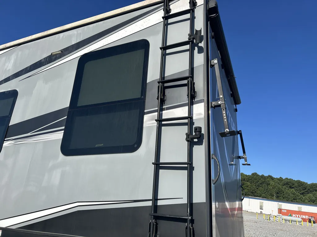 2020 Keystone Raptor 423, Photos photo 27
