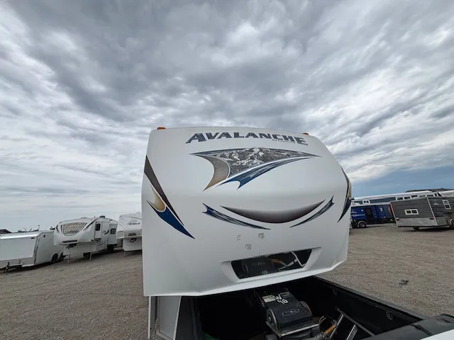 2012 Keystone Avalanche 341TG - Photo 4