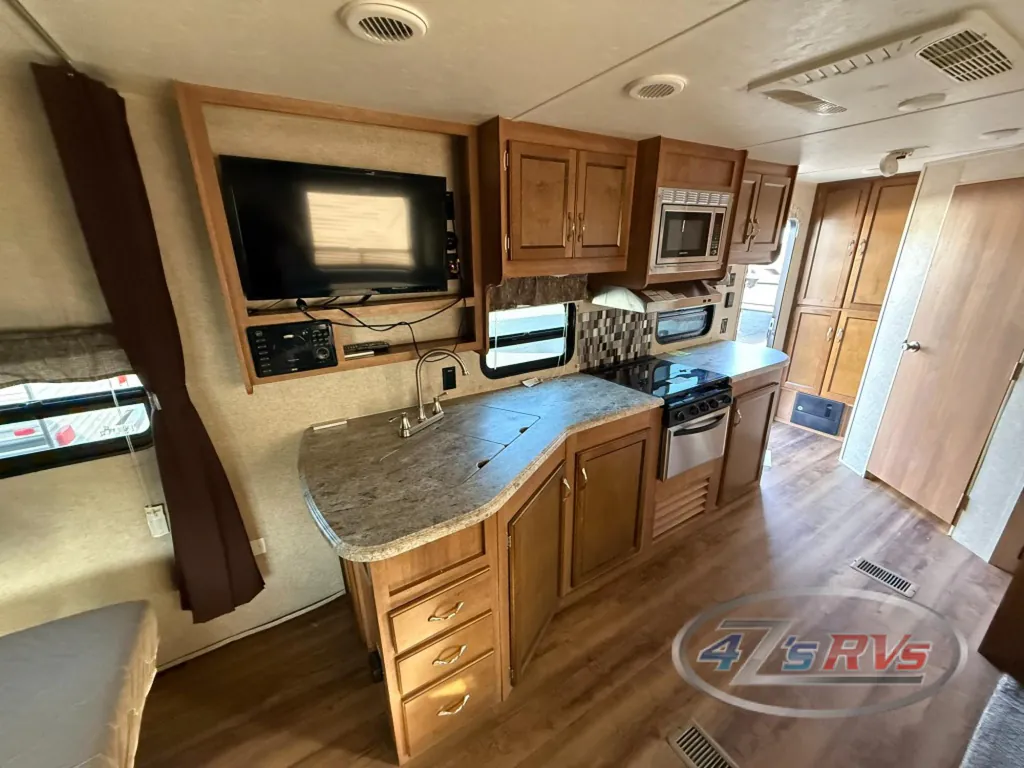 2017 Coachmen Catalina Legacy Edition 223RBS, Photos photo 12