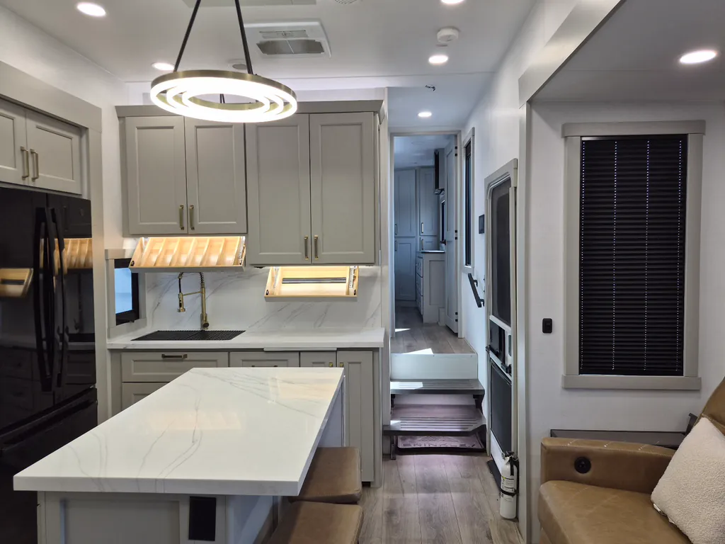 2024 Brinkley Model G 3500, Photos photo 8
