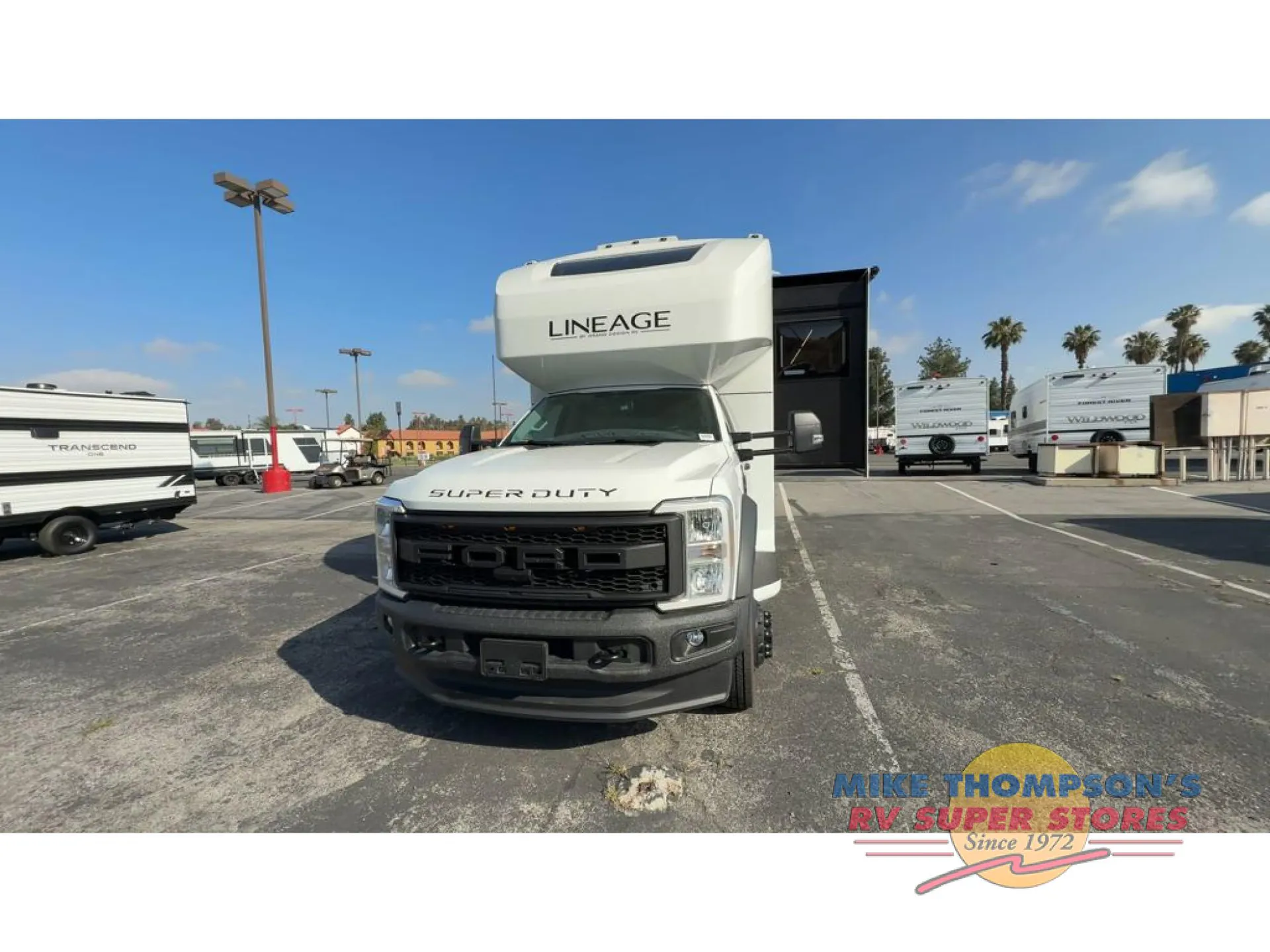 2026 Grand Design Lineage Series F 31ZW5 - Photo 4