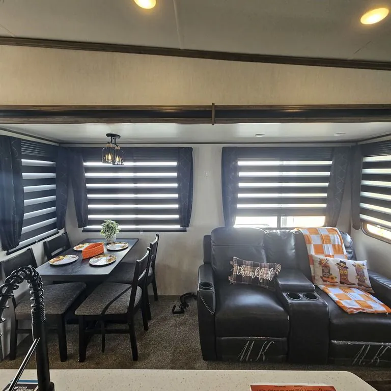 2021 Forest River Sabre 36BHQ — Photo 6