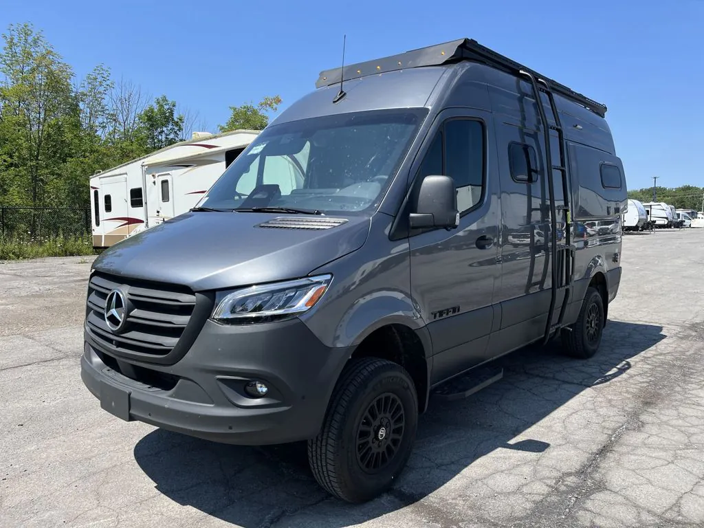 2027 Tiffin GH1 SE 19 SBV - Photo 3