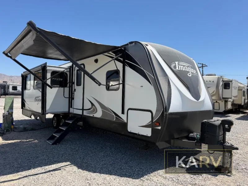 2017 Grand Design Imagine 2950RL - Photo 2