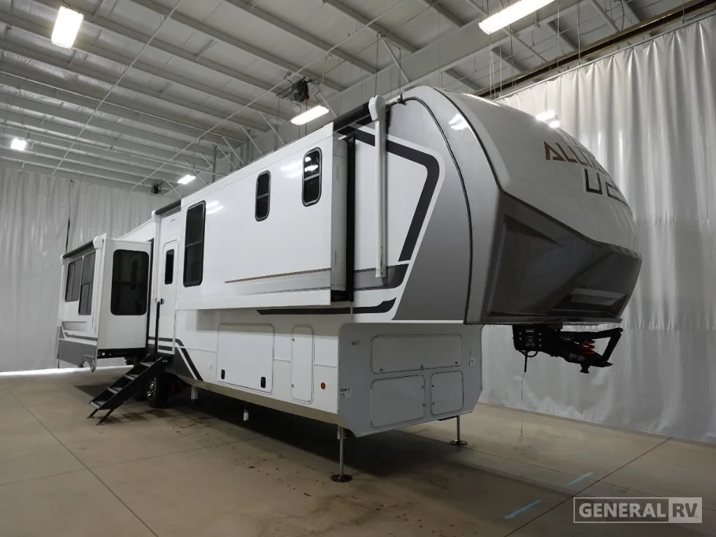2025 Alliance RV Paradigm 370FB - Photo 2