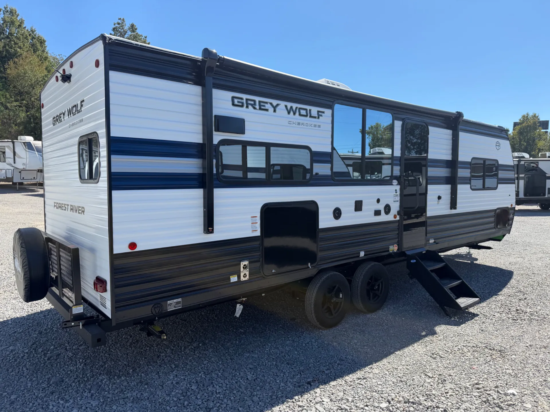 2027 Forest River Cherokee Grey Wolf 26SS — Photo 5