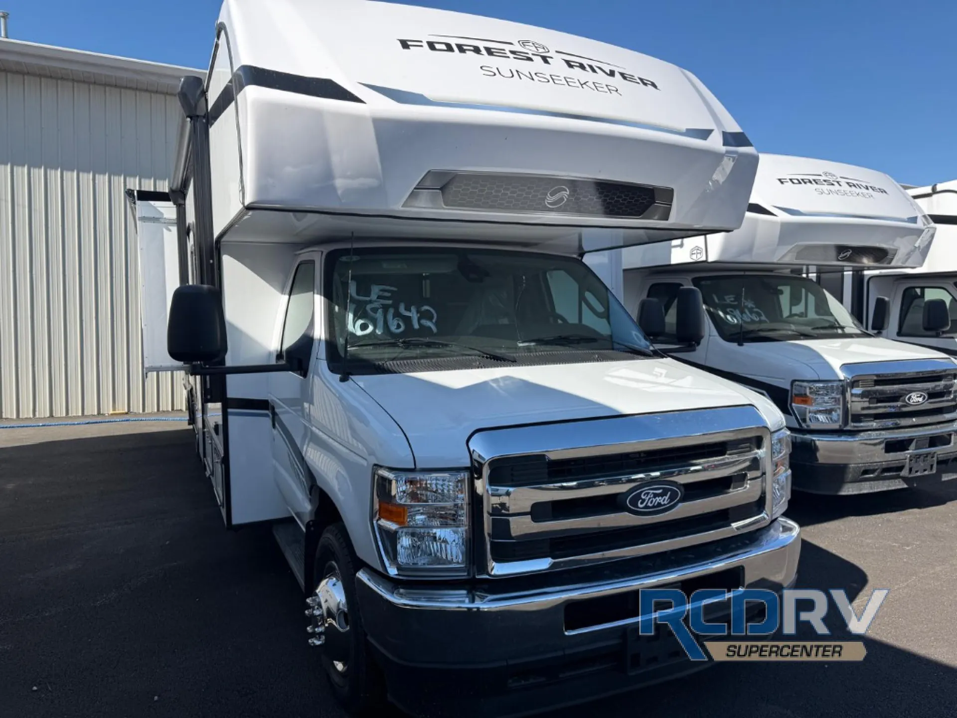 2026 Forest River Sunseeker LE 3250DSLE