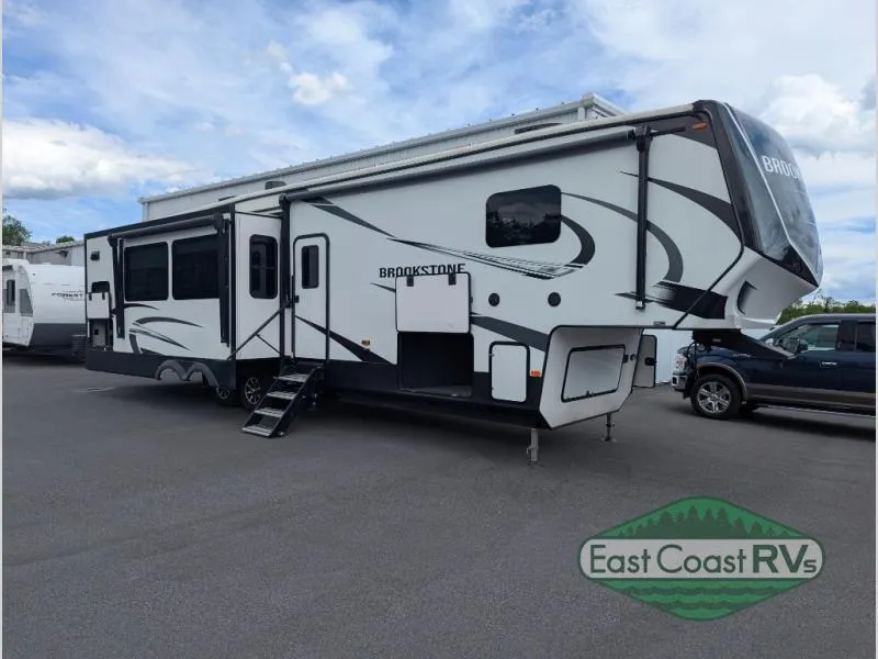 2022 Coachmen Brookstone 374RK - Photo 2