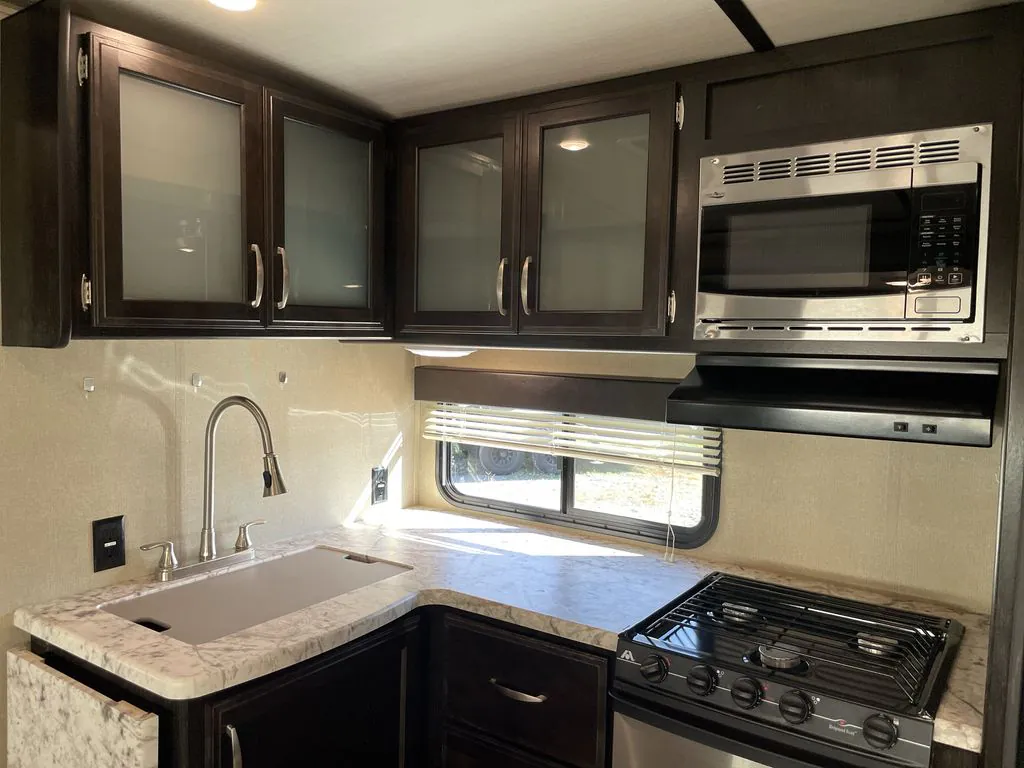 2017 Grand Design Imagine 2800BH, Photos photo 26