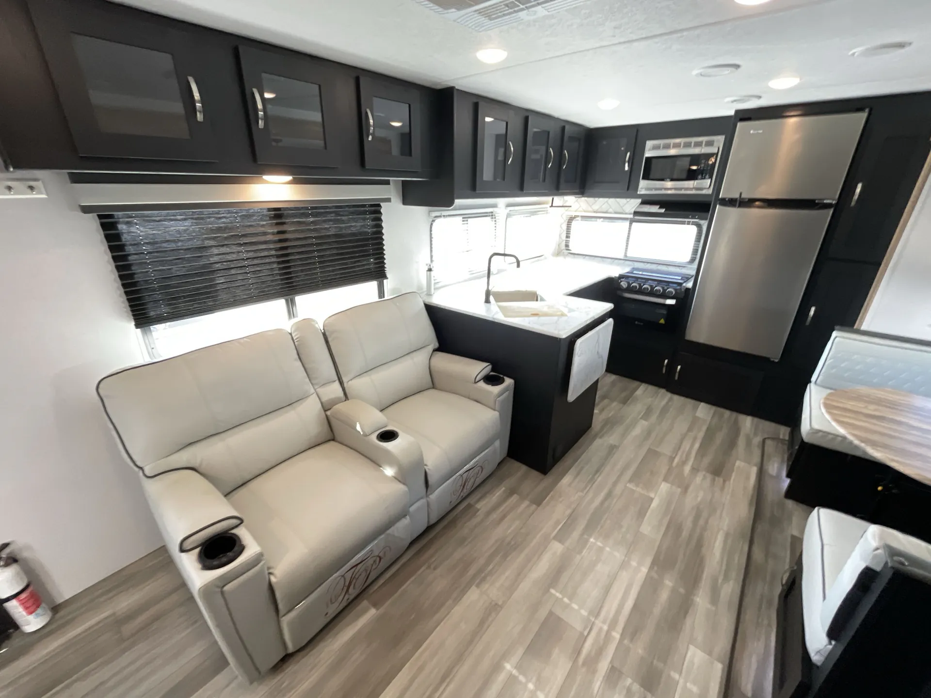 2023 Coachmen Freedom Express Ultra Lite 274RKS - Photo 4