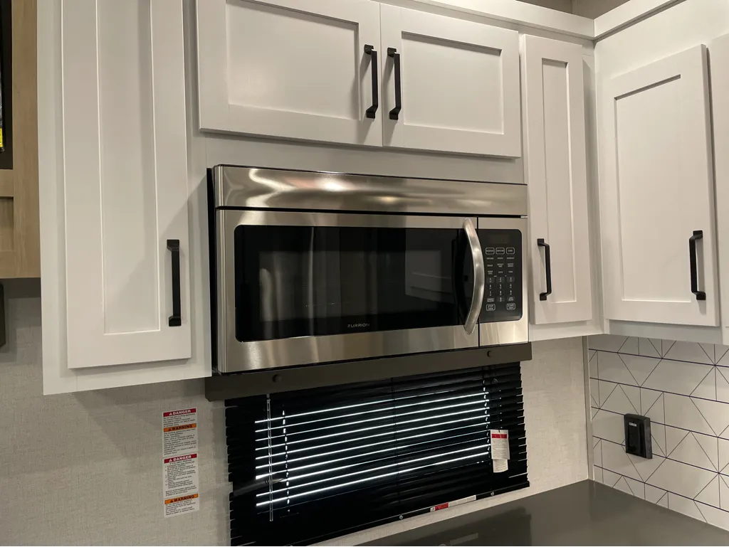 2023 Keystone Raptor 362, Photos photo 10