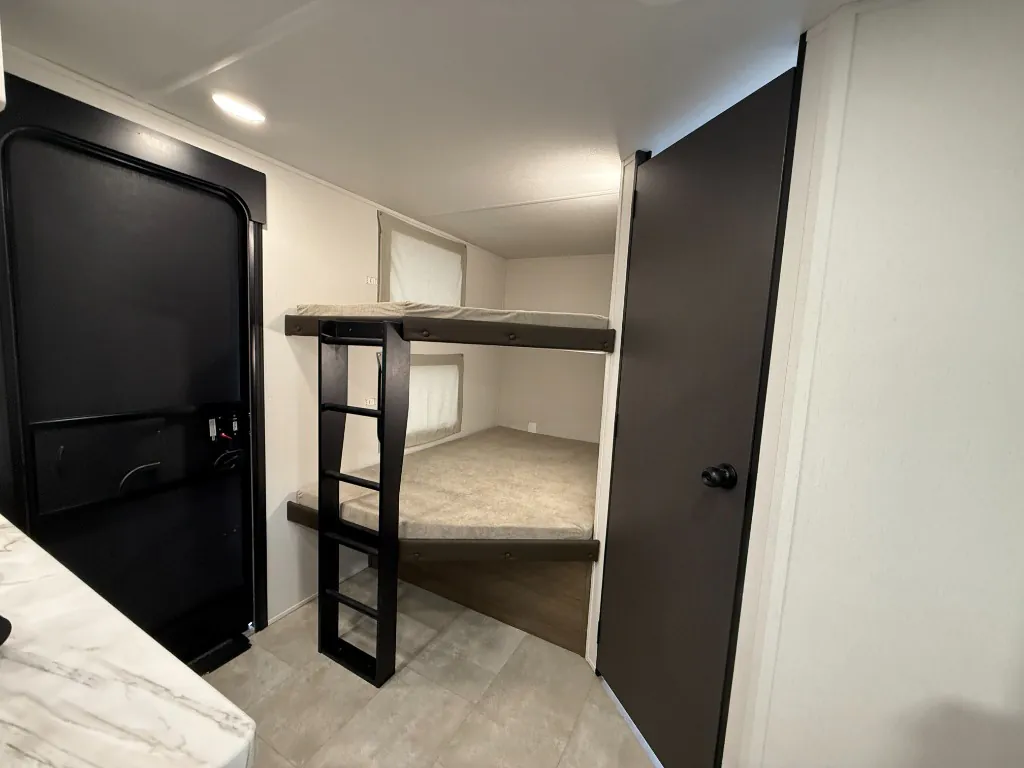 2027 Forest River Tracer 275BH, Photos photo 11