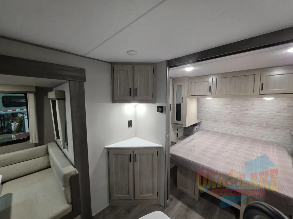 2026 Coachmen Catalina Legacy Edition 273DBHCK, Photos photo 28
