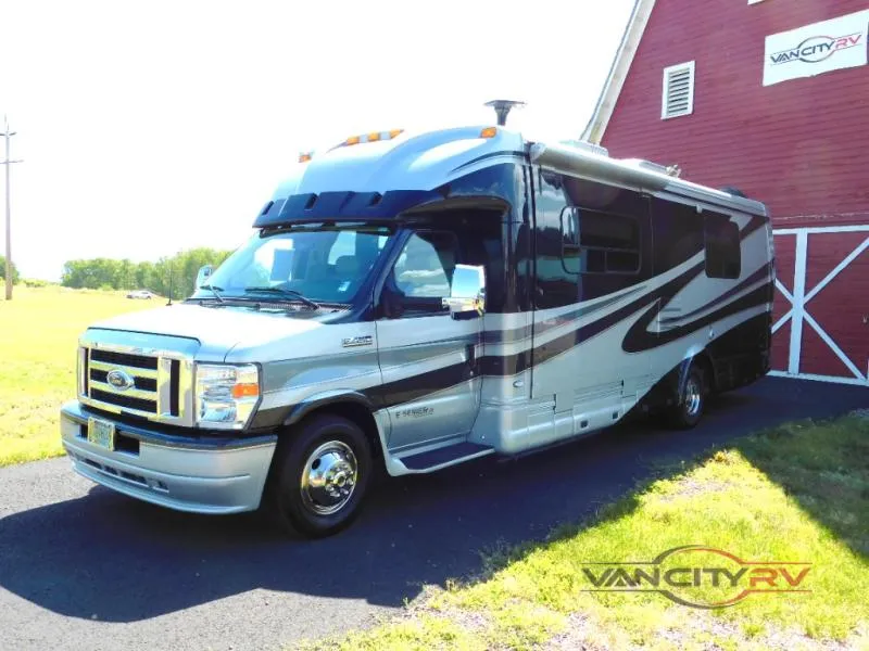 2014 Dynamax Isata E Series IE282 - Main photo