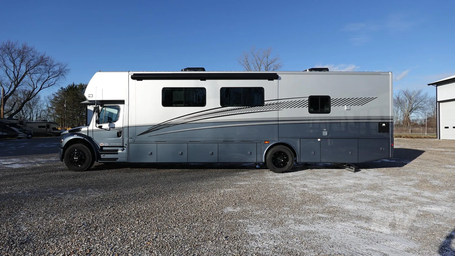 2026 Dynamax Corp Europa S 37CA - Photo 2
