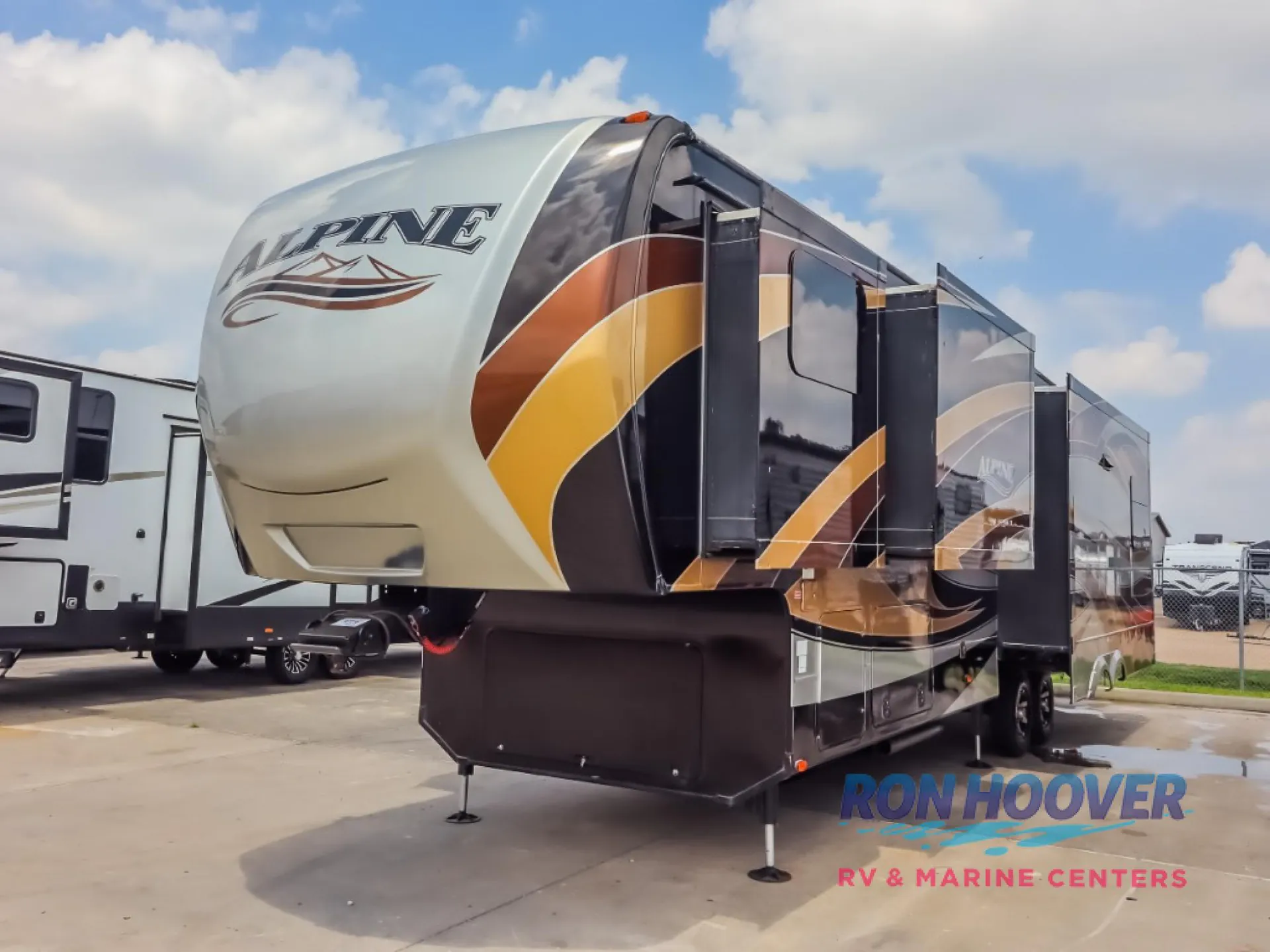 2016 Keystone Alpine 3591RS - Photo 4