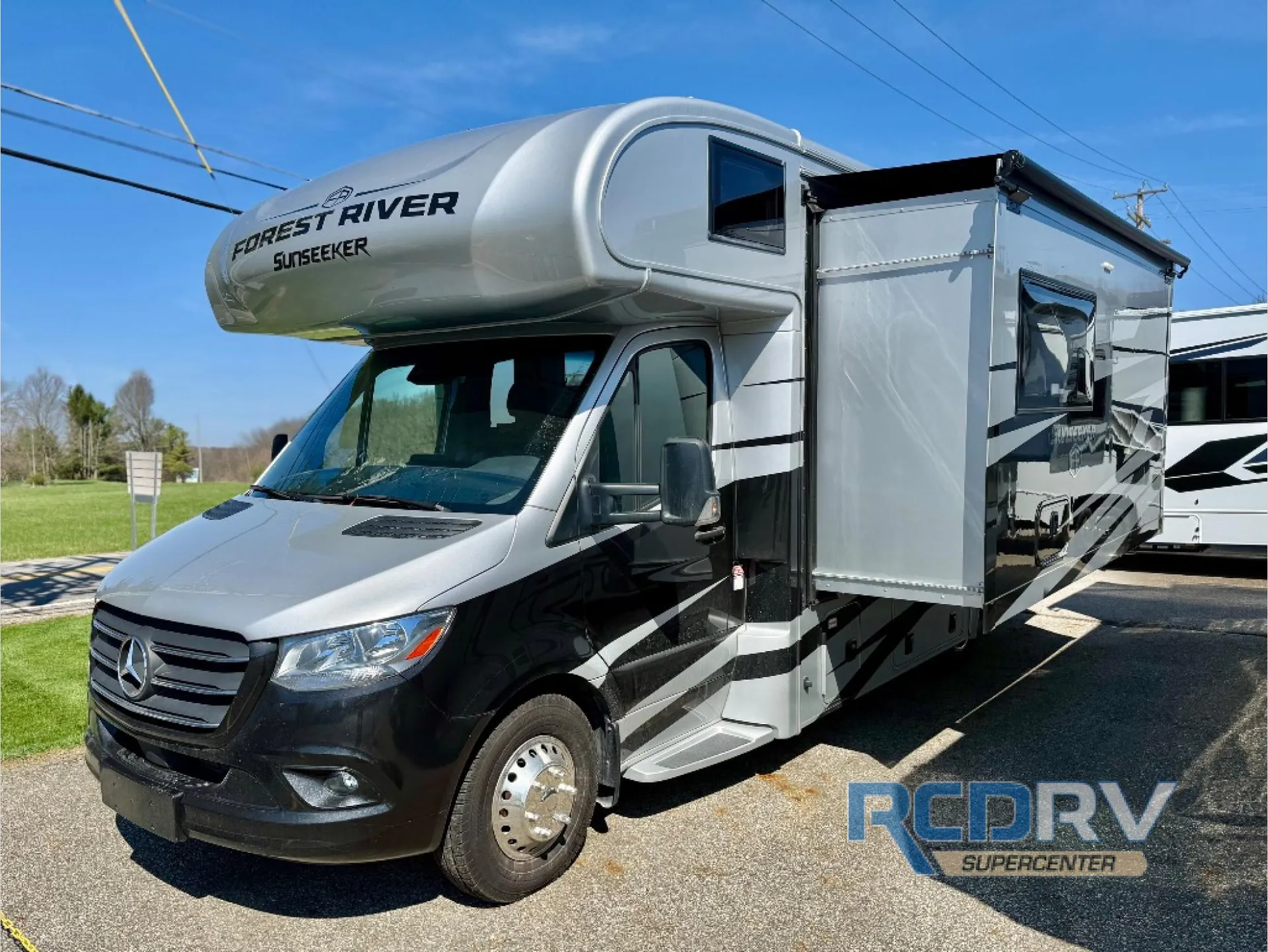 2025 Forest River Sunseeker Classic 2440DS - Photo 4