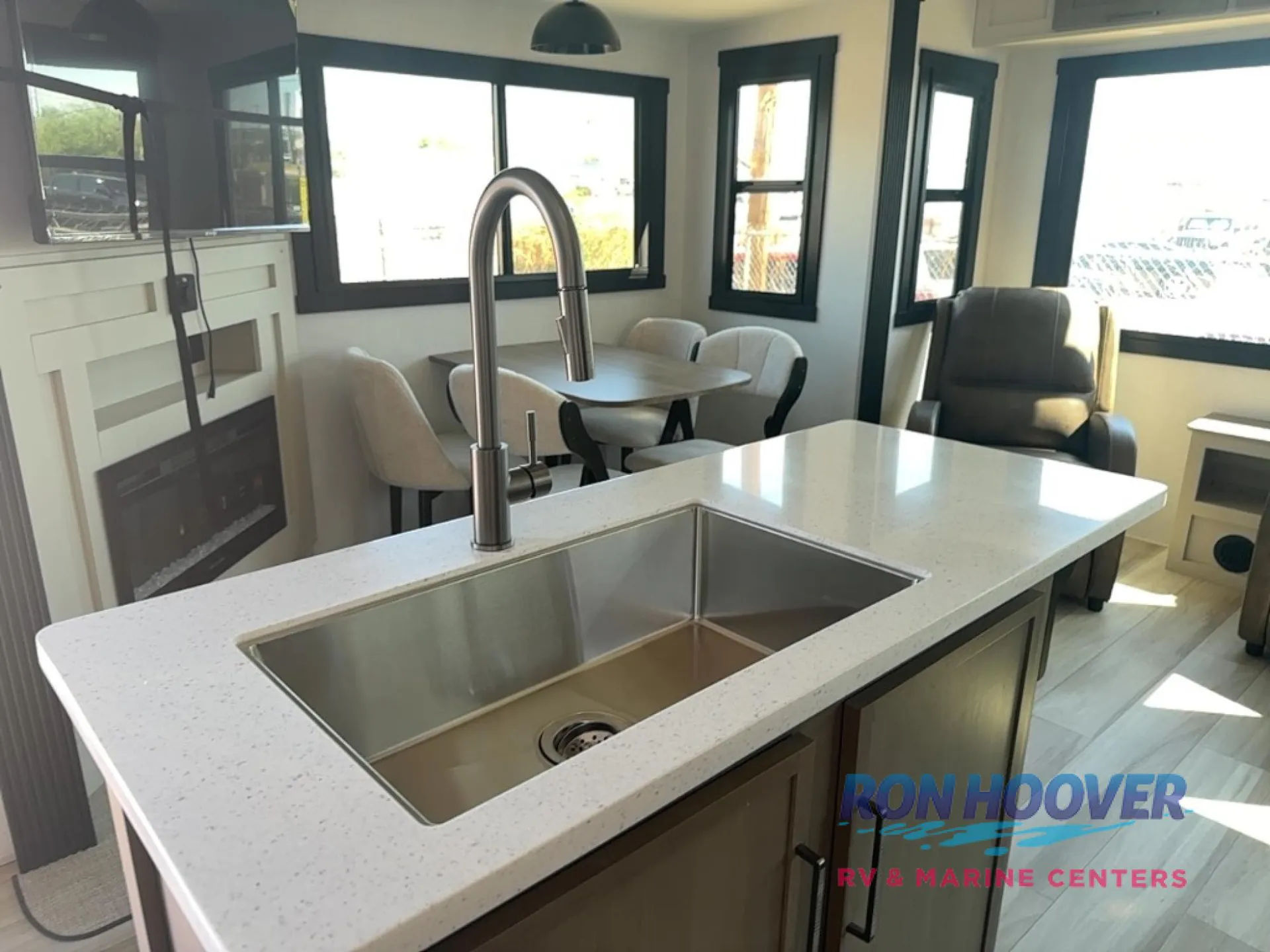 2027 Forest River Wildwood Heritage Glen 286RL — Photo 7