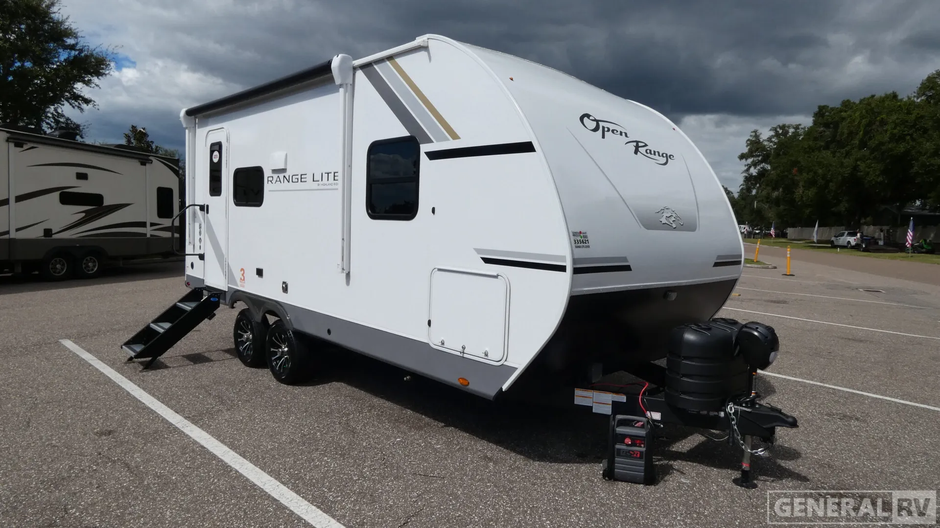 2026 Highland Ridge RV Range Lite 212FB - Photo 2