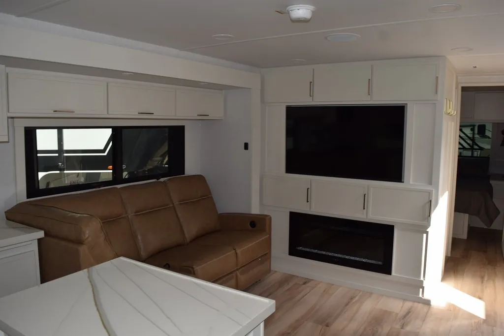 2026 Brinkley Model I 280, Photos photo 8