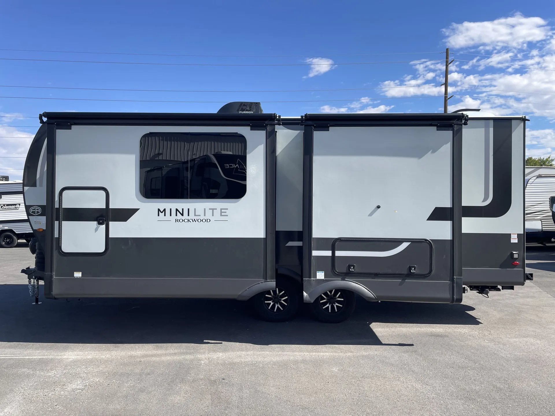 2027 Forest River Rockwood Mini Lite 2523MBR — off campside